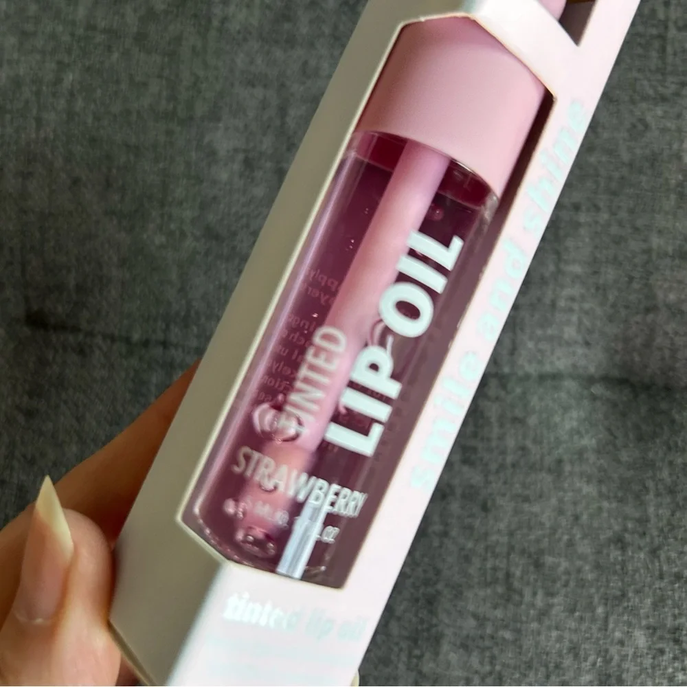 SMILE & SHINE Strawberry Tinted Lip Oil, Sheer Pink, 0.17 fl oz